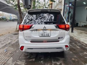 Xe Mitsubishi Outlander 2.0 CVT 2022