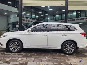 Xe Mitsubishi Outlander 2.0 CVT 2022