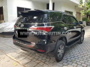 Xe Toyota Fortuner 2.7V 4x2 AT 2017
