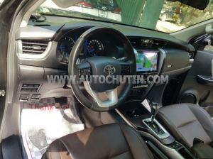 Xe Toyota Fortuner 2.7V 4x2 AT 2017