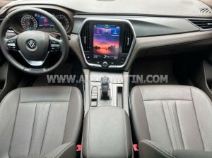 Xe VinFast Lux A 2.0 Base 2.0 AT 2021