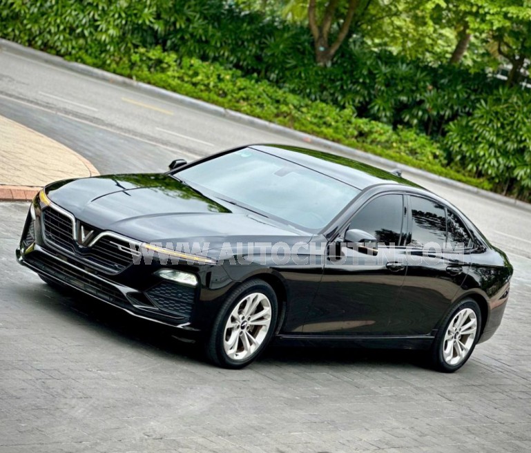 VinFast Lux A 2.0 Base 2.0 AT