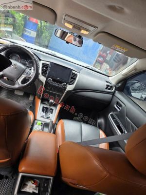 Xe Mitsubishi Triton Athlete 4x2 AT 2022